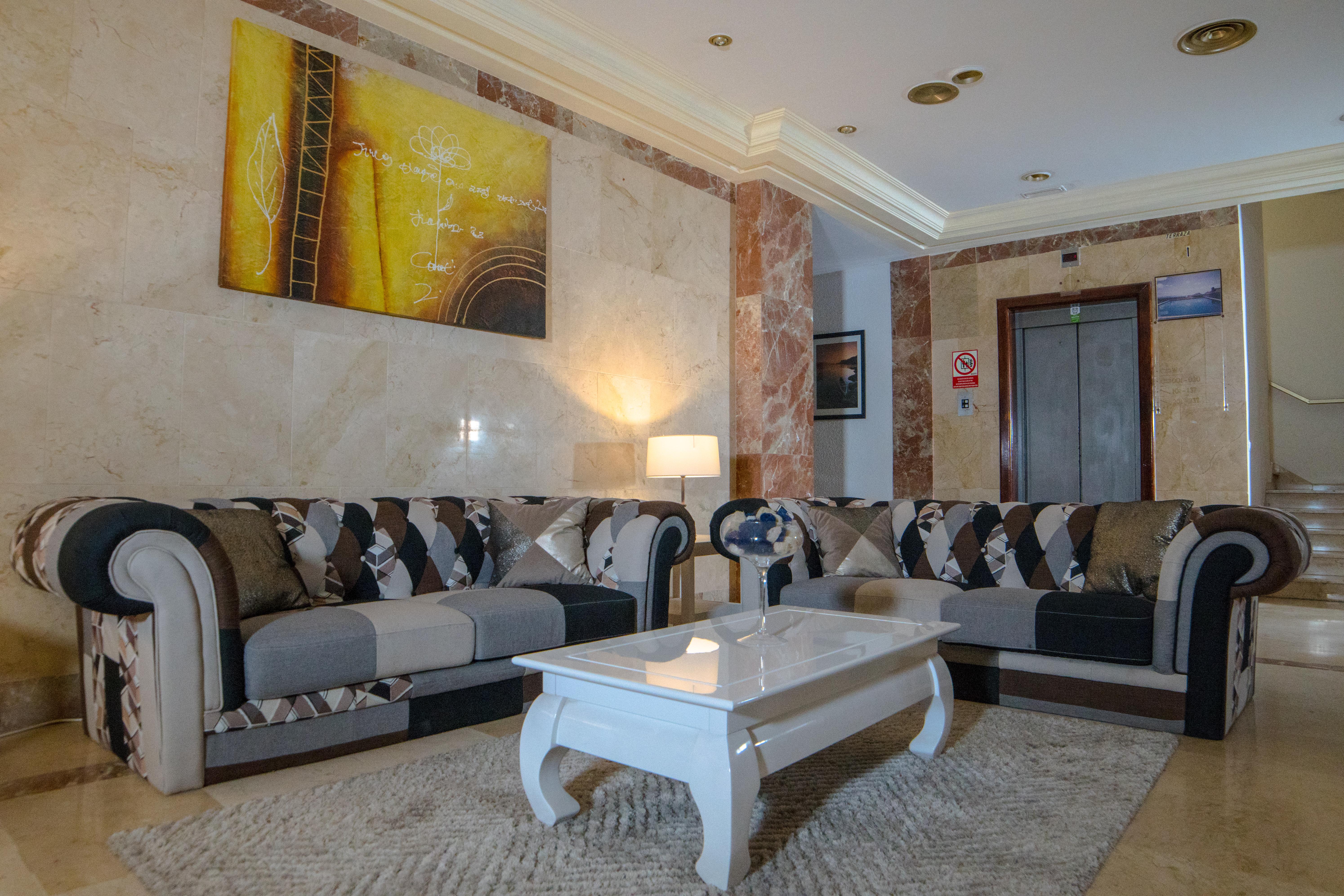 Hotel Aeropuerto Sur Сан Исидро Екстериор снимка