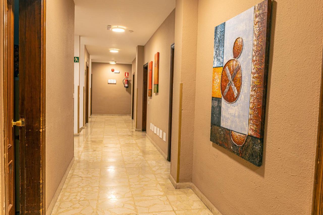 Hotel Aeropuerto Sur Сан Исидро Екстериор снимка