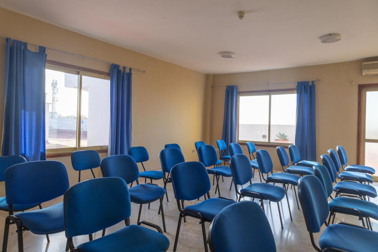 Hotel Aeropuerto Sur Сан Исидро Екстериор снимка