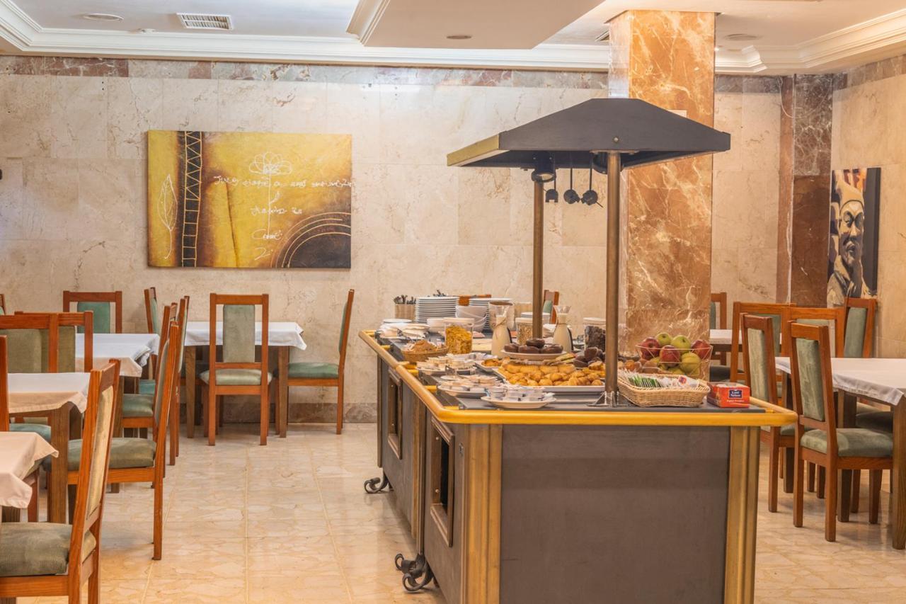 Hotel Aeropuerto Sur Сан Исидро Екстериор снимка