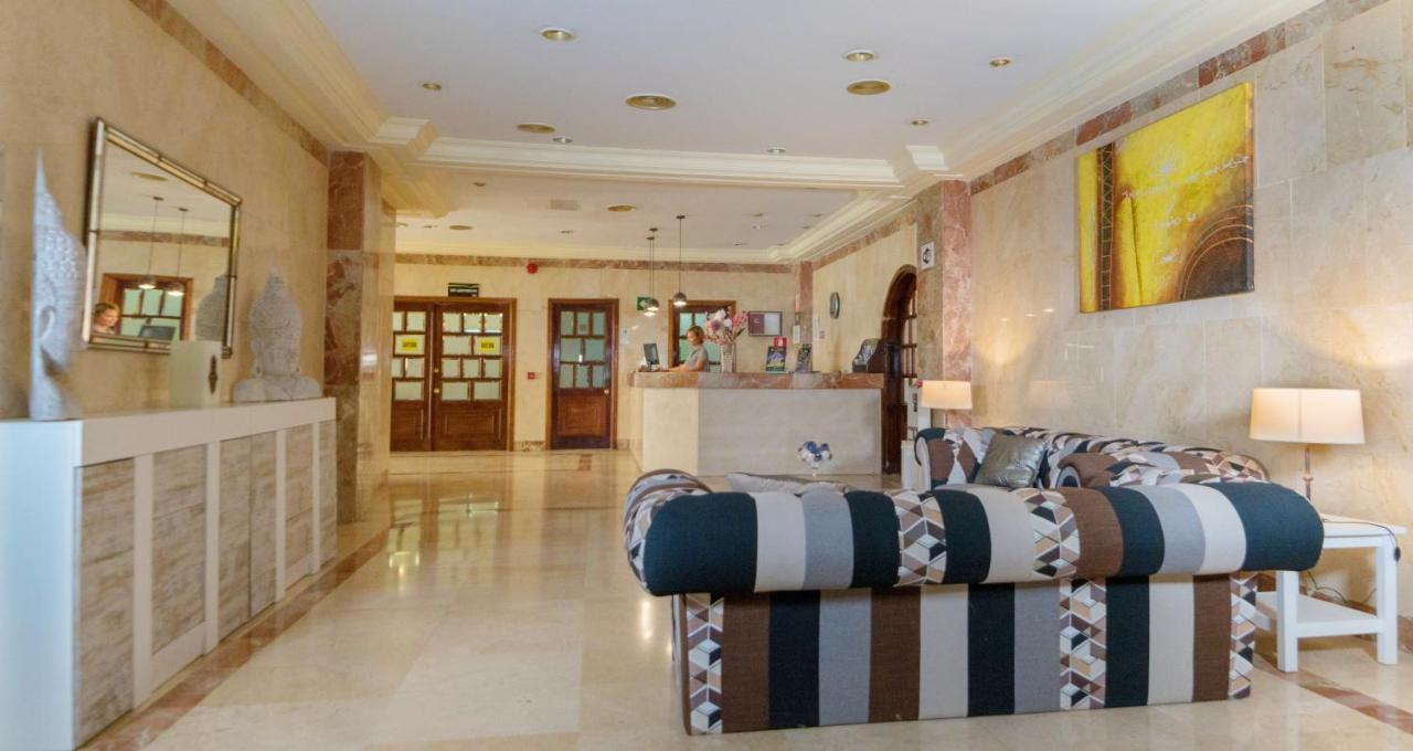 Hotel Aeropuerto Sur Сан Исидро Екстериор снимка