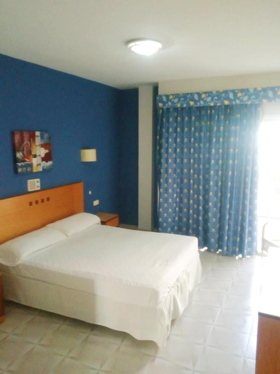 Hotel Aeropuerto Sur Сан Исидро Екстериор снимка